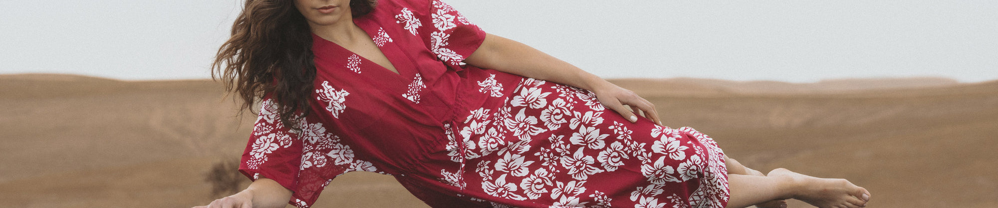 KAFTANS<br><h4>Kaftans embody relaxed sophistication. Unique patterns and vibrant colours reflect a sun-soaked feel and bohemian resortwear charm.<br>Escape in style with Nieves Lavi, your one-stop shop for luxury kaftans and vacation resortwear.</h4>