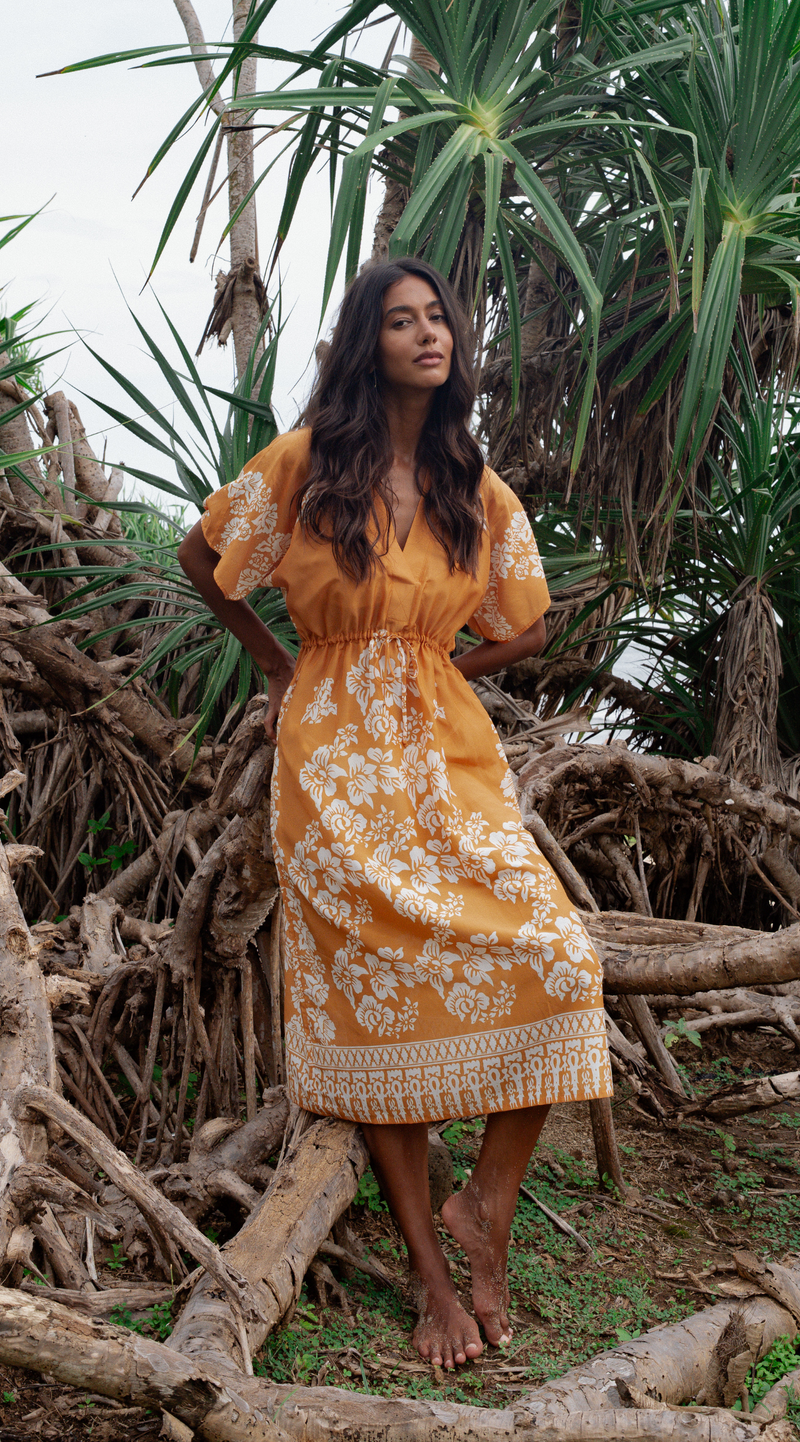 Daphne Cotton Silk Voile Kaftan Gold – Nieves Lavi